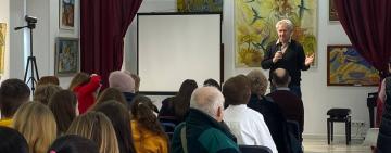 В Арцизі відкрилася виставка мистецтва опору «PROTYDIIA» 